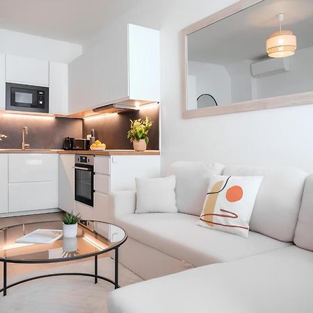 Cozy Appartement Plein Centre, Proche Gare/Plage Menton Exterior photo